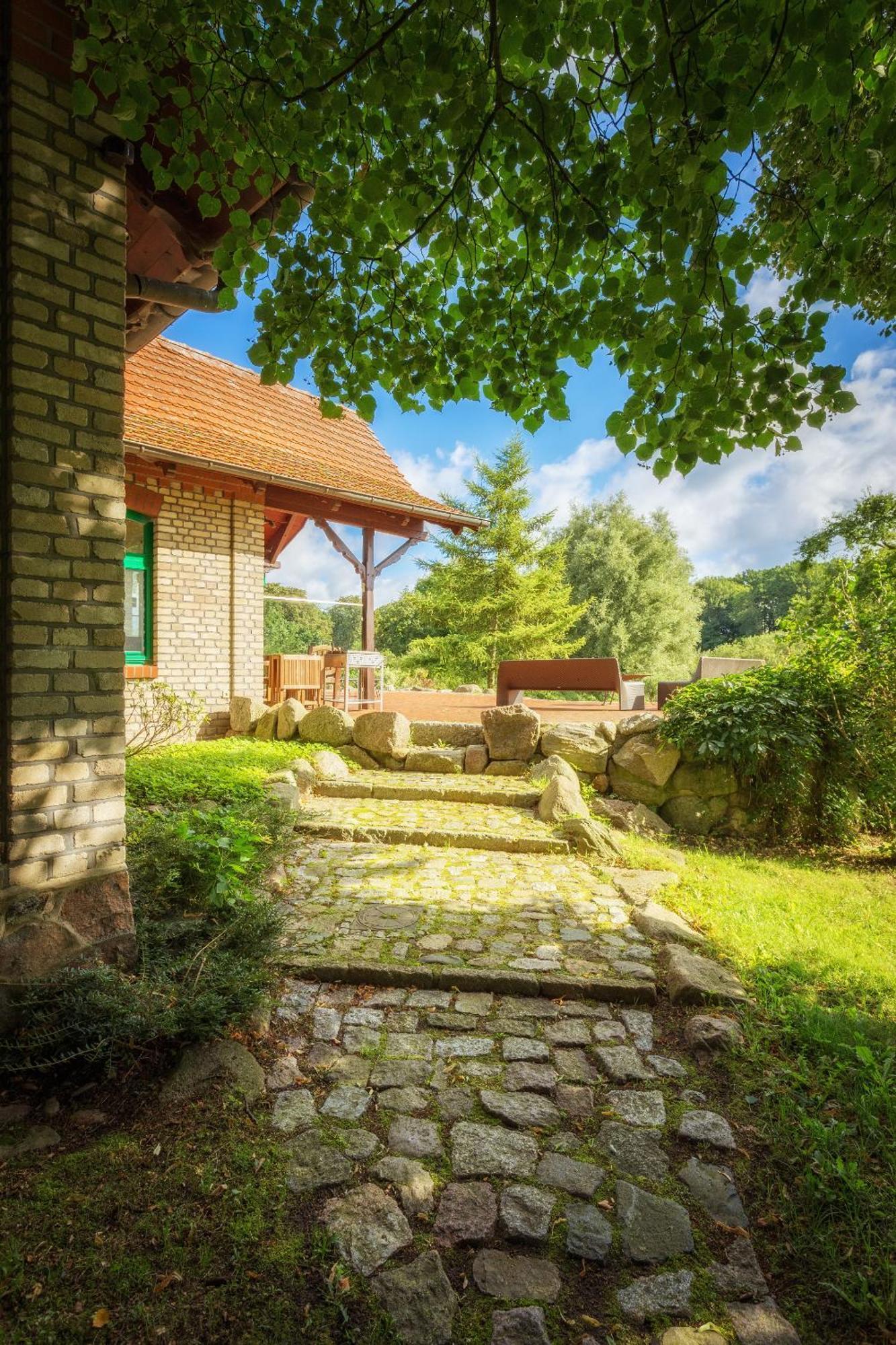 J1 Idyllisches Ferienhaus Mit Seeblick Julchendorf エクステリア 写真