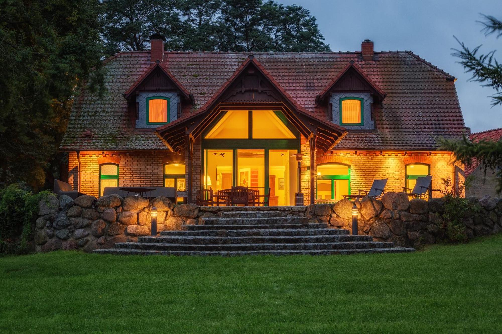 J1 Idyllisches Ferienhaus Mit Seeblick Julchendorf エクステリア 写真