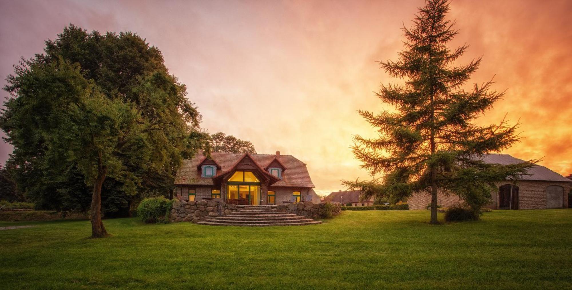 J1 Idyllisches Ferienhaus Mit Seeblick Julchendorf エクステリア 写真