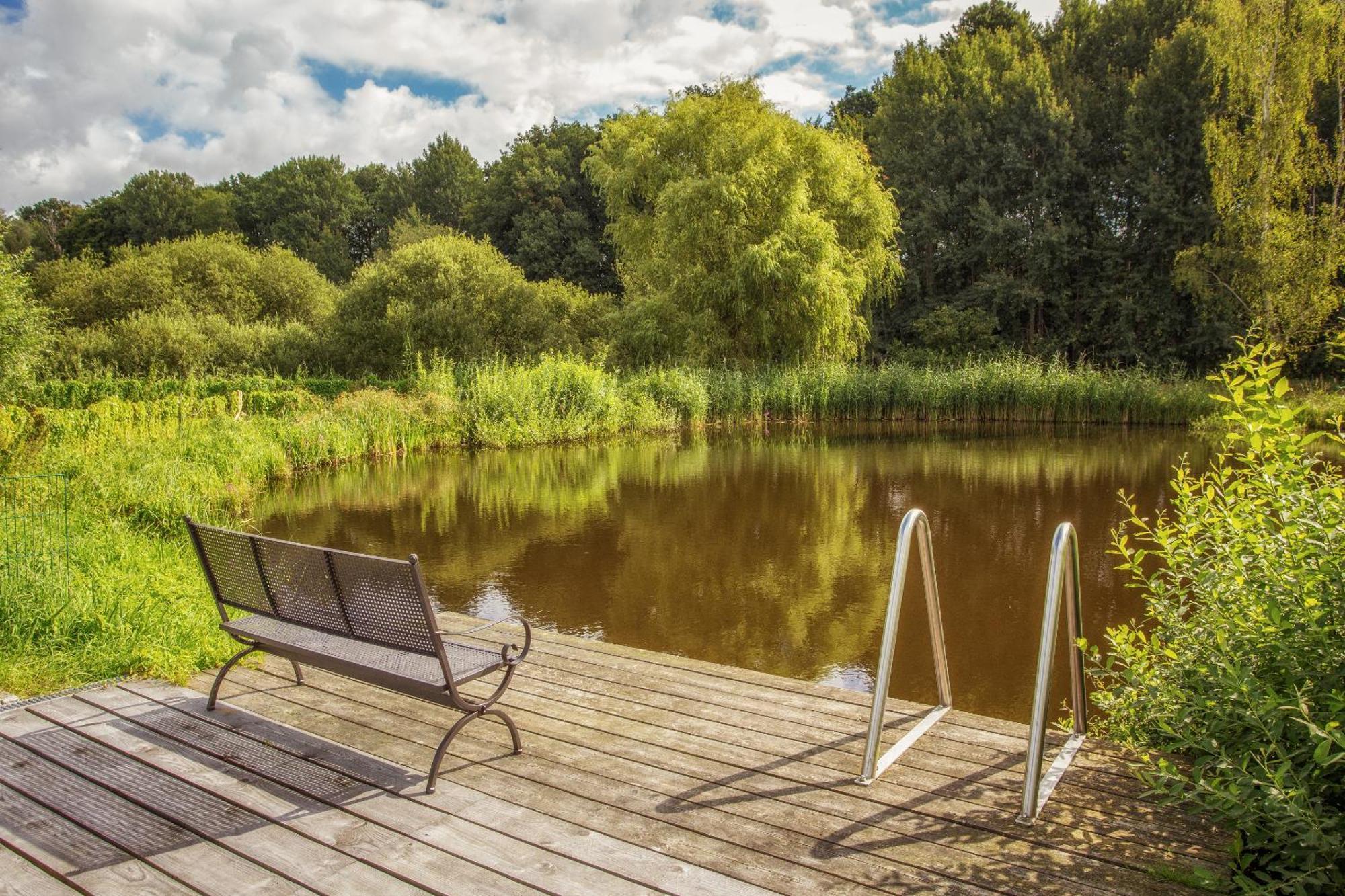 J1 Idyllisches Ferienhaus Mit Seeblick Julchendorf エクステリア 写真